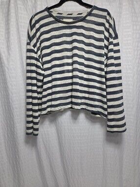 C&C California 100% Linen Long Sleeve Striped Crewneck Top. Size XL NWT
